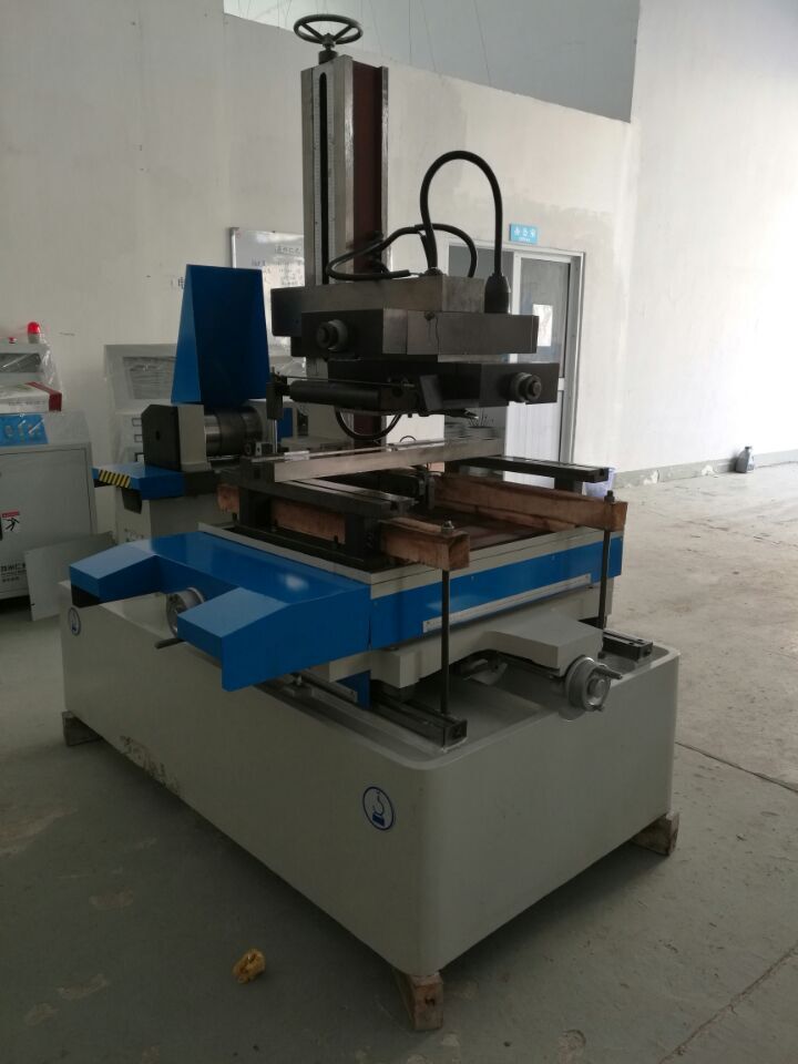 大搖擺線切割機(jī)床 大搖擺線切割機(jī)床